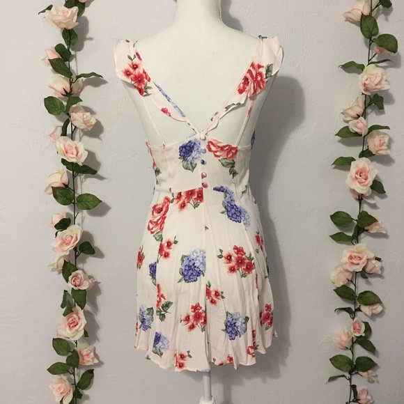 Forever 21 Floral Flutter Button Back Dress NWOT - Picture 5 of 8